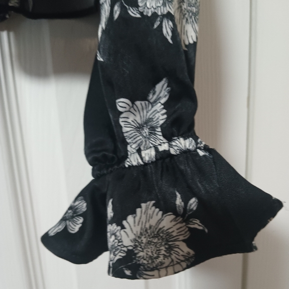 Revolve Donna Mizani Kiara Floral Print Top - Picture 3 of 7